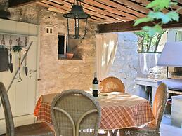 Splendid Villa in Viens With Swimming Pool