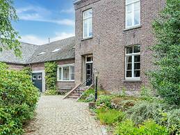 Spacious Mansion in Swolgen With Garden