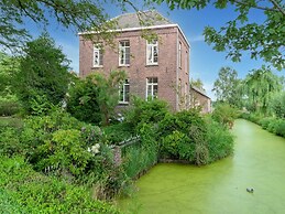 Spacious Mansion in Swolgen With Garden