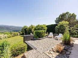 Mesmerising Villa in Les Vans With Private Pool