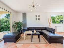 Mesmerising Villa in Les Vans With Private Pool