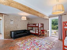 Charming Holiday Home in Yevre-la-ville With Pool