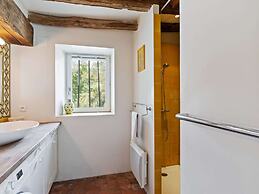Charming Holiday Home in Yevre-la-ville With Pool