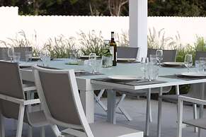 Luxurious Villa in Saint Genies de Fontedit With Heated Pool