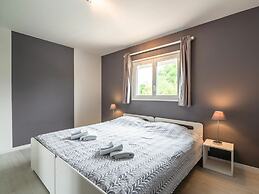 Luxurious Villa in Saint Genies de Fontedit With Heated Pool