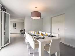 Luxurious Villa in Saint Genies de Fontedit With Heated Pool