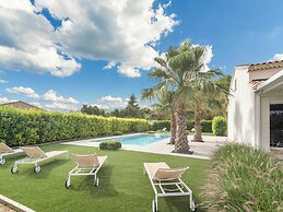 Luxurious Villa in Saint Genies de Fontedit With Heated Pool