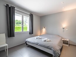 Luxurious Villa in Saint Genies de Fontedit With Heated Pool