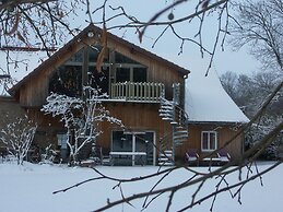 Holiday Home in Auvergne With Roofed Garden and Terrace