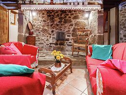 Holiday Home in Auvergne With Roofed Garden and Terrace
