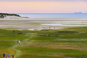 Well-kept Apartment, a Stone's Throw From the sea on Texel