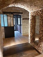 Renovated Castle Apartment With Swimming Pool