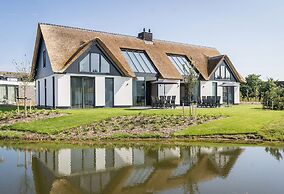 Semi-detached, Luxury Villa With 3 Bathrooms, sea at 400 m