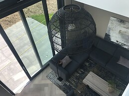 Semi-detached, Luxury Villa With 3 Bathrooms, sea at 400 m