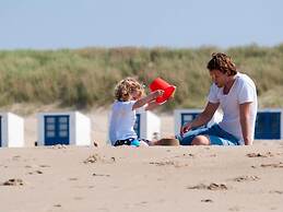 Semi-detached, Luxury Villa With 3 Bathrooms, sea at 400 m