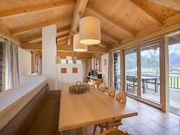Luxurious Chalet With Sauna in Konigsleiten