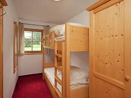 Luxurious Chalet With Sauna in Konigsleiten