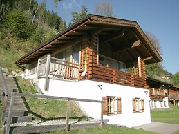 Luxurious Chalet With Sauna in Konigsleiten