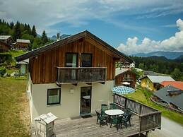Chalet in Annaberg-lungotz With a Community Pool
