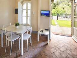 Apartment in Lerici With Garden