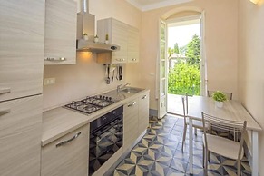 Apartment in Lerici With Garden