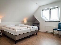 Nice Bungalow With Dishwasher in a Holiday Park 1.2 km. From the sea o