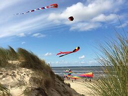 Nice Bungalow With Dishwasher in a Holiday Park 1.2 km. From the sea o