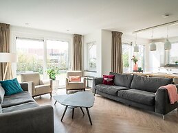 Nice Bungalow With Dishwasher in a Holiday Park 1.2 km. From the sea o