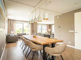 Nice Bungalow With Dishwasher in a Holiday Park 1.2 km. From the sea o