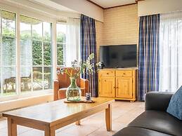 Nice Bungalow With Dishwasher in a Holiday Park 1.2 km. From the sea o