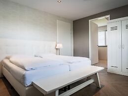 Nice Bungalow With Dishwasher in a Holiday Park 1.2 km. From the sea o