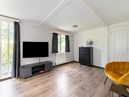Charming Holiday Home in Kaatsheuvel Near Efteling