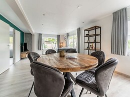 Charming Holiday Home in Kaatsheuvel Near Efteling