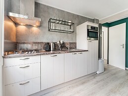 Charming Holiday Home in Kaatsheuvel Near Efteling