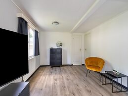 Charming Holiday Home in Kaatsheuvel Near Efteling