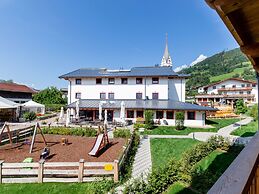 Spacious Apartment in Piesendorf With Sauna