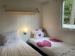 Neat Chalet With Microwave, Antwerp at 39 km