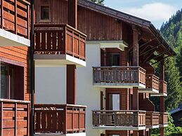 Apartment in Savoyard Mountain Village