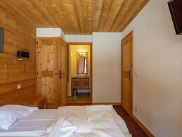 Apartment in Savoyard Mountain Village