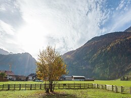 Pleasant Holiday Home in Langenfeld With Balcony