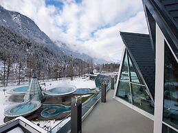 Pleasant Holiday Home in Langenfeld With Balcony