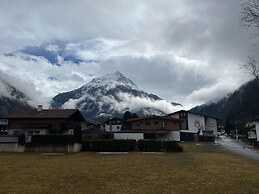 Pleasant Holiday Home in Langenfeld With Balcony