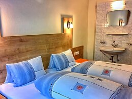 Pleasant Holiday Home in Langenfeld With Balcony