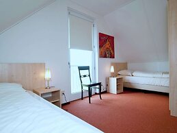 House With a View on Harbor, in a Water Area