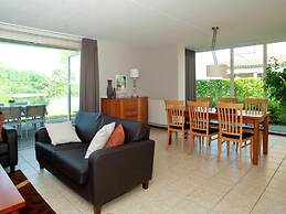 House With a View on Harbor, in a Water Area