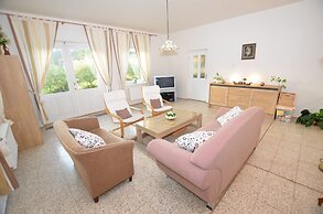 Comfortable Apartment in Nemojov Near Forest