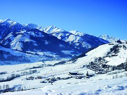 Cosy Apartment With Garden in Salzburger Land