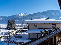 Cosy Apartment With Garden in Salzburger Land