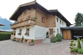 Cosy Apartment With Garden in Salzburger Land