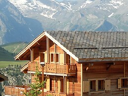 Chalet With Fireplace in Alpe D'huez